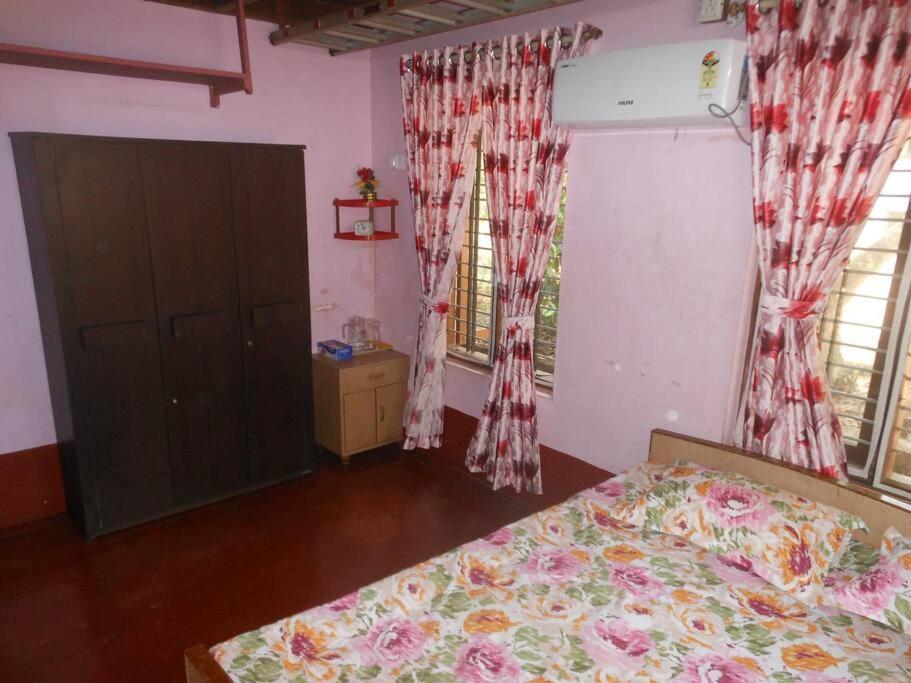 Runnin Airport - Homestay Gurpur Exterior photo