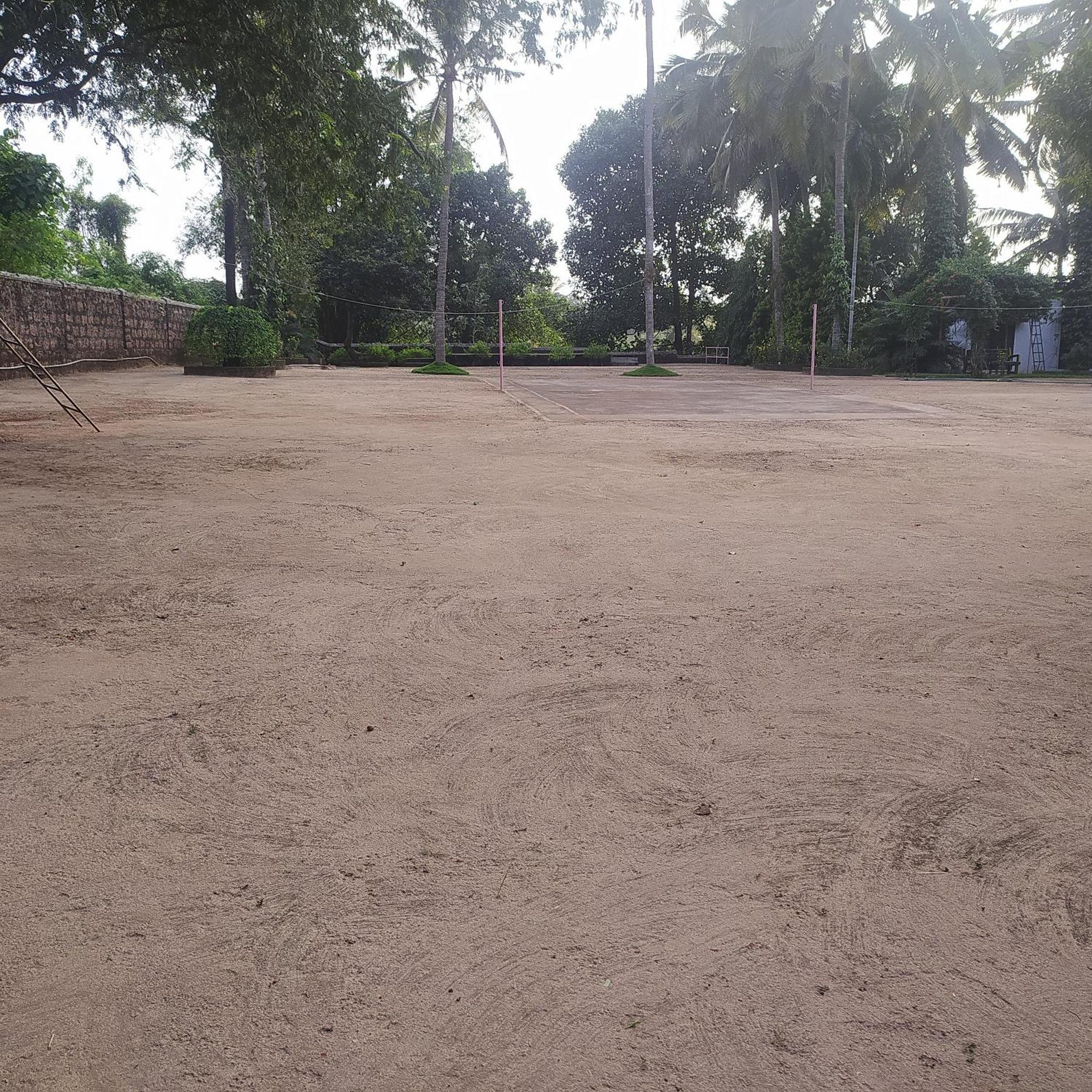 Runnin Airport - Homestay Gurpur Exterior photo